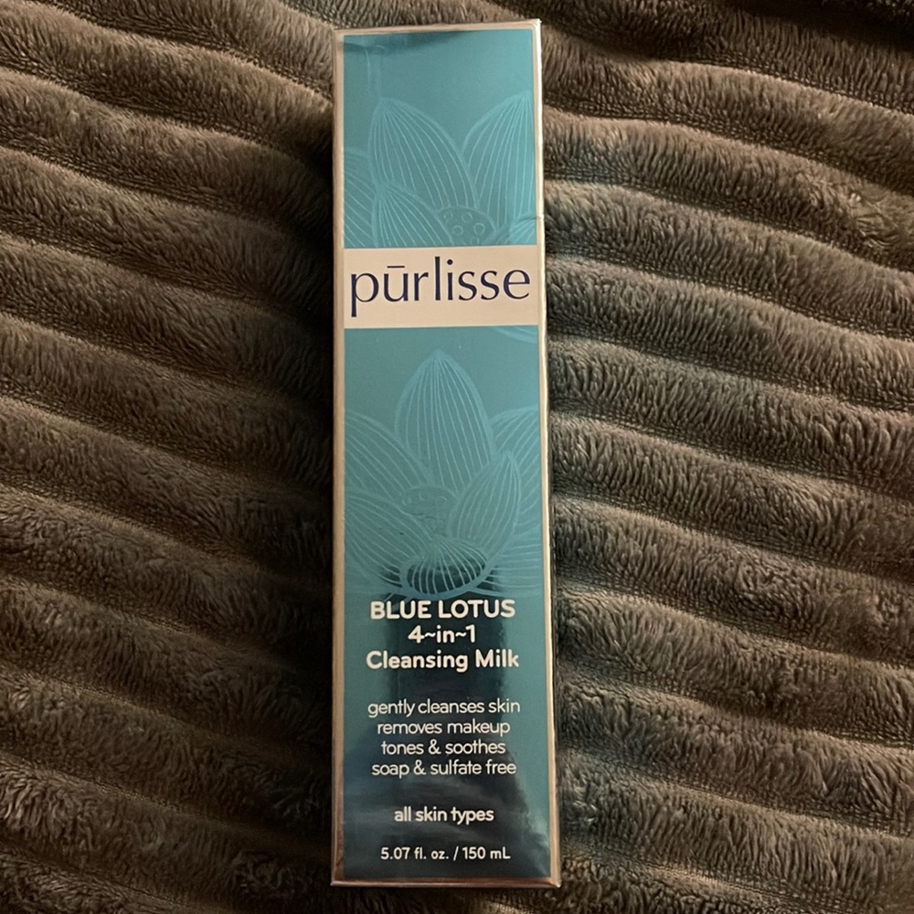 Purlisse Blue Lotus cleansing milk